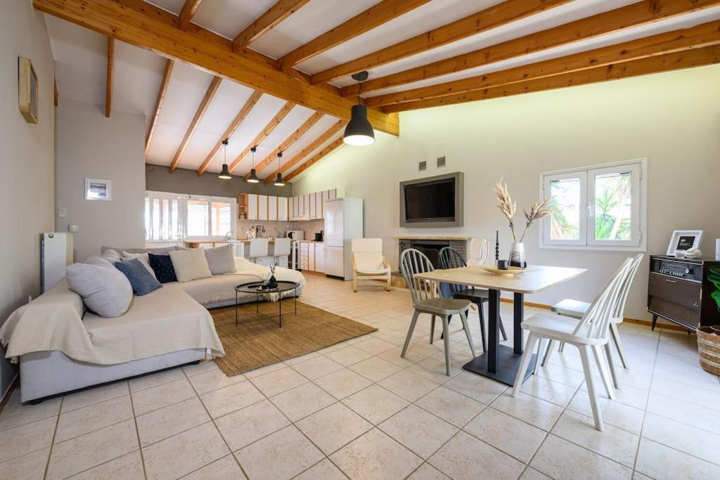 Farmbill Villa Markópoulon Екстериор снимка